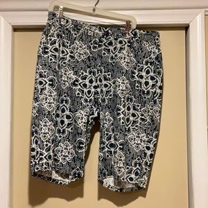 Classsic Elements navy blue and creme white design Bermuda capris 14